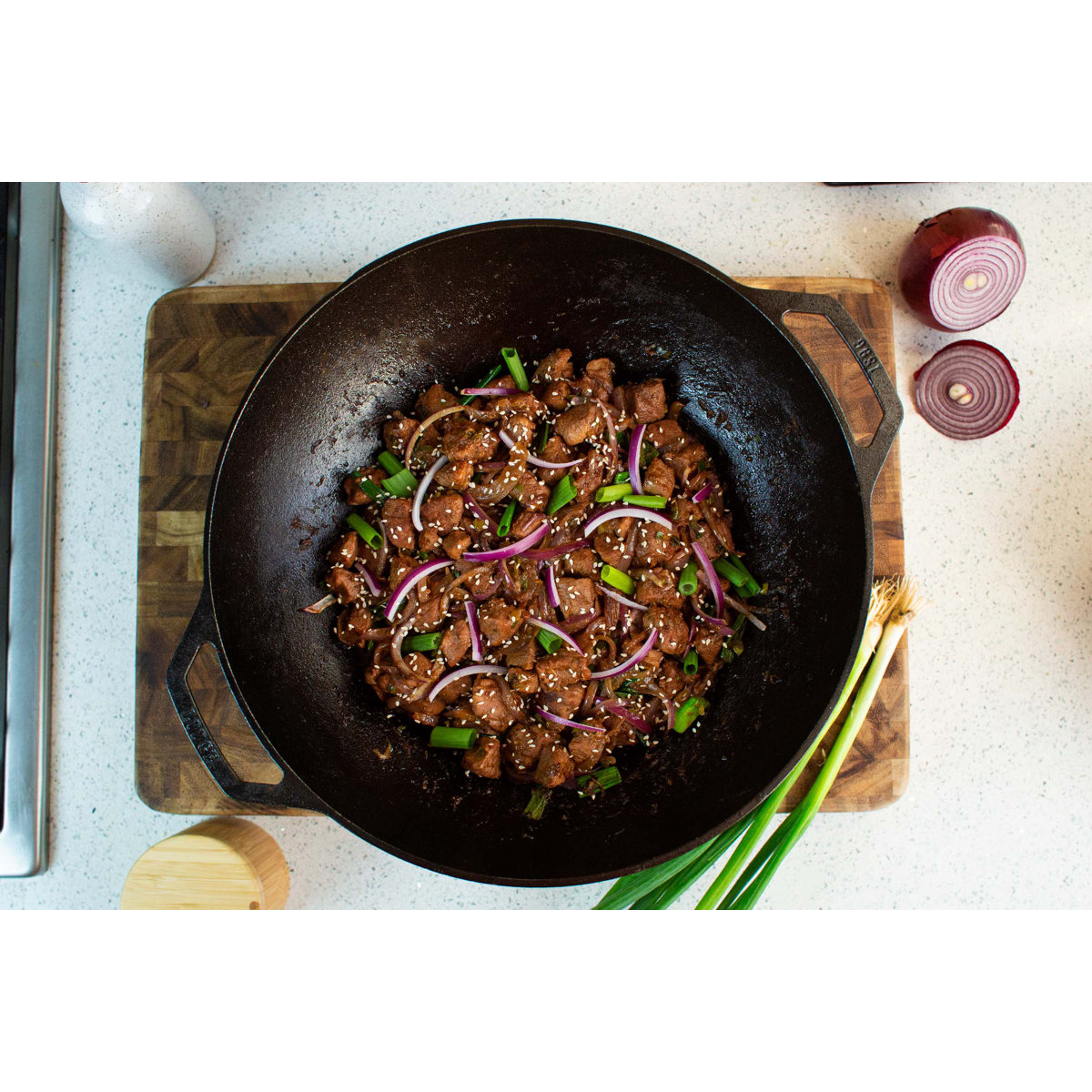 Lodge 14'' Cast Iron Wok